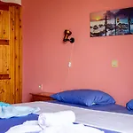 Giola And 1 * Αστρίδα